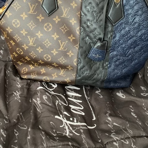 Authentic Louis Vuitton Purse/Large/Multi Color - Picture 9 of 9